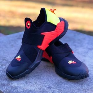 huaraches ultra size 6